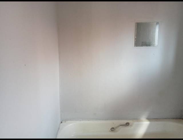 1 BEDROOM PROPERTY TO RENT IN LUFHERENG